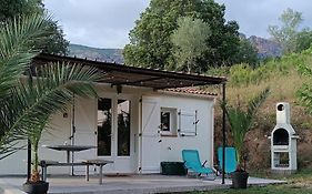 Charmante maisonnette situé au calme proche d'Ajaccio.